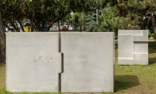 AL05 Pomník věnovaný architektu Adolfu Loosovi 